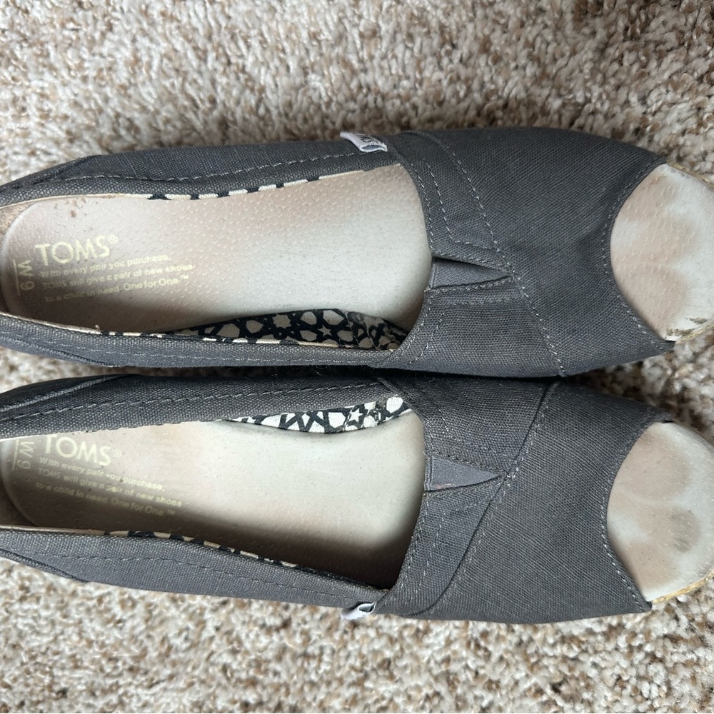 Toms Gray Espadrilles with Breathable Design